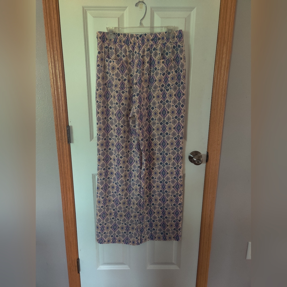 Patterned Wide-Leg Pants - Picture 2 of 2